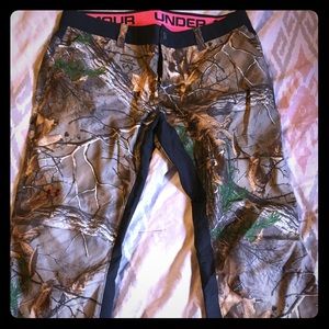 Women’s xl under armor_ camo hunting pants